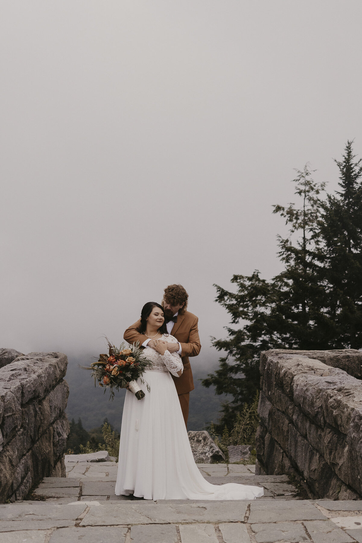 Outdoor mountain wedding