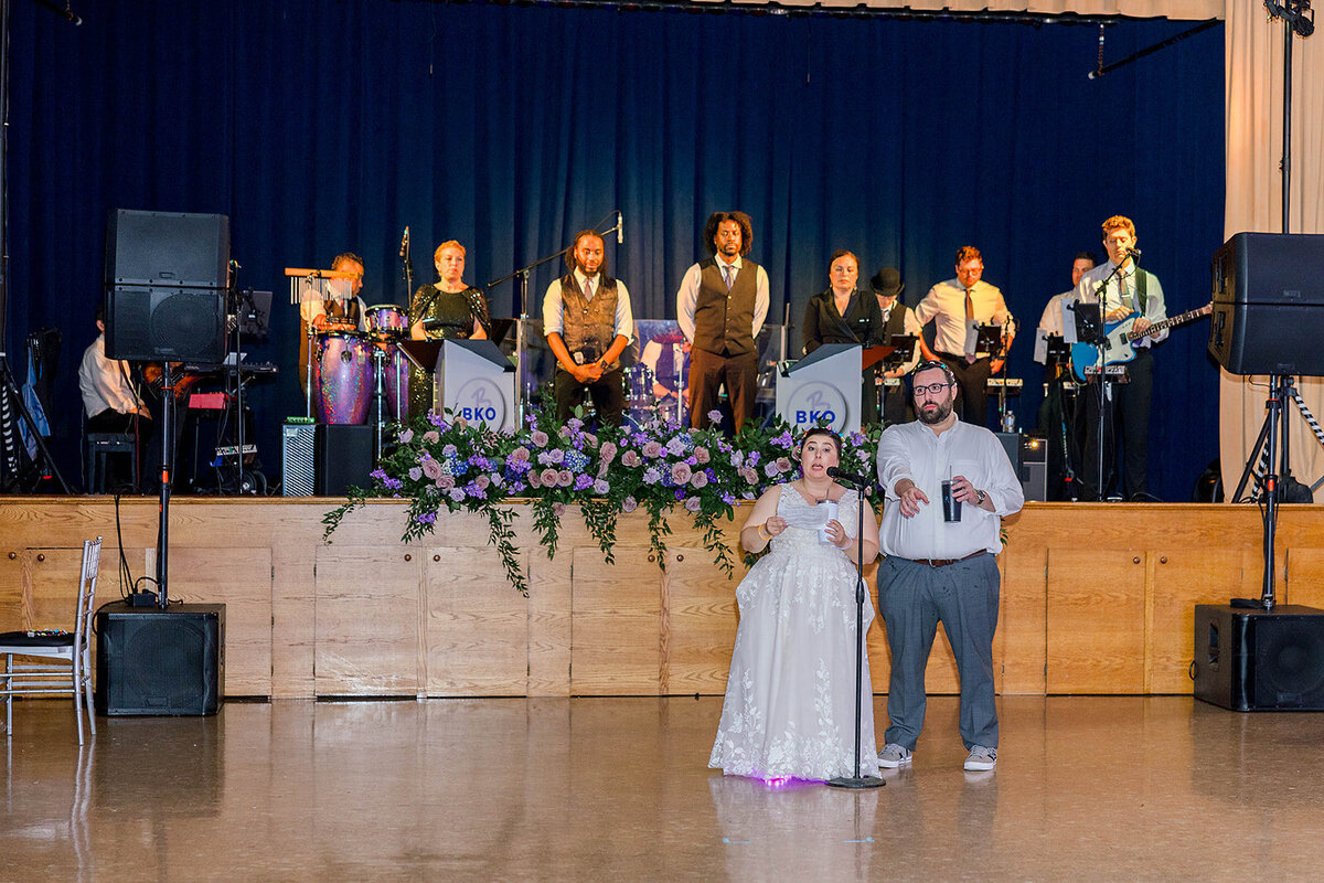 Eliana-Melmed-Photography-Chicago-LosAngeles-Jewish-WeddingPhotography-ElianaSklar-DanceFloor-00246