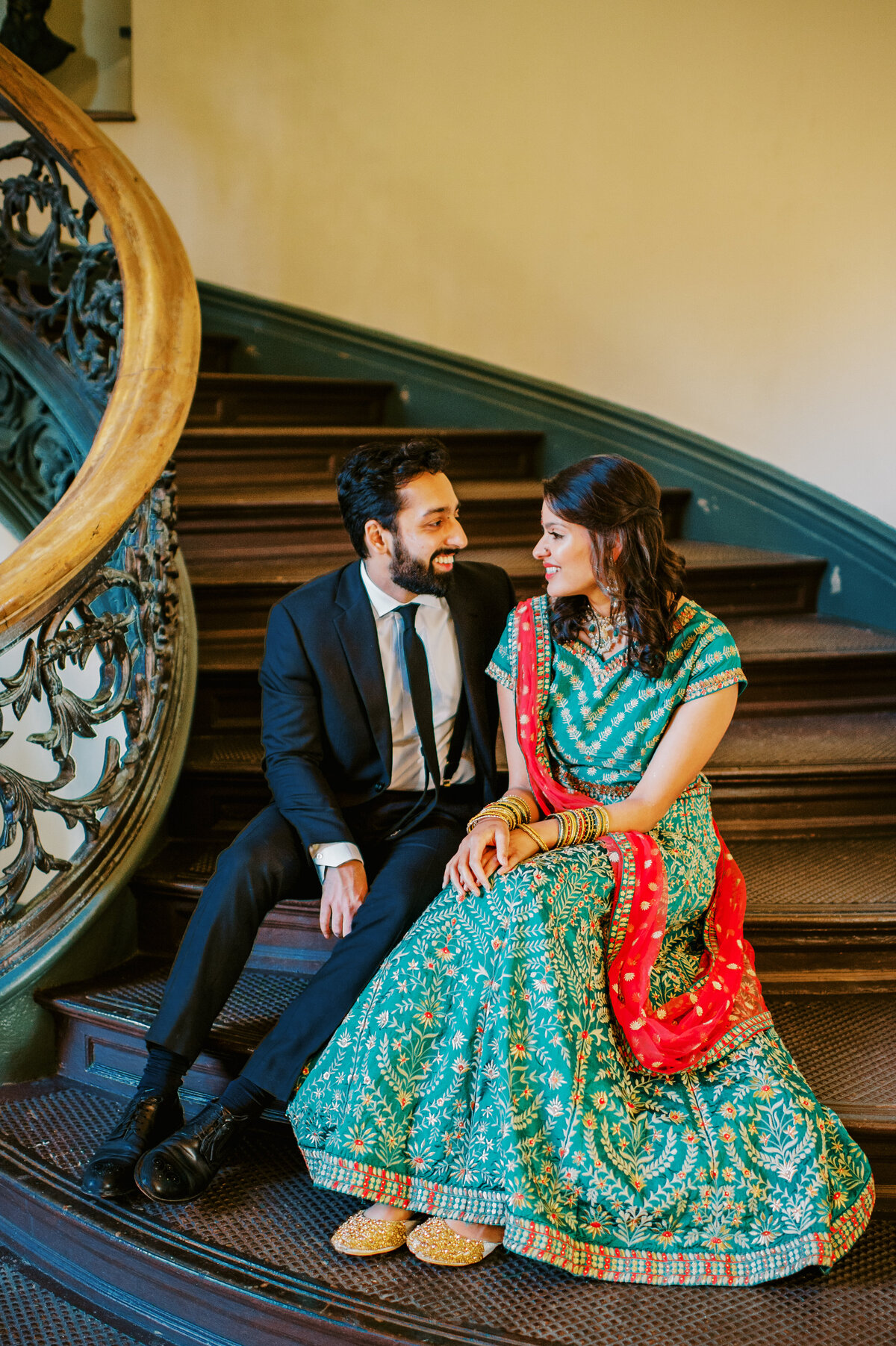 George-Peabody-Library-Engagement-Photos-16