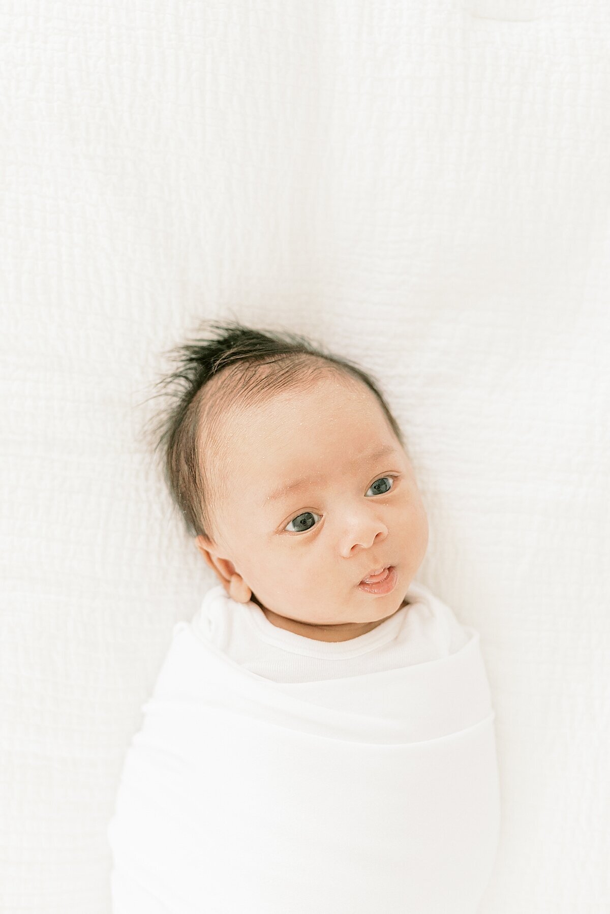 in-home-lifestyle-session-charleston-newborn-photographer-caitlyn-motycka-photography_0004