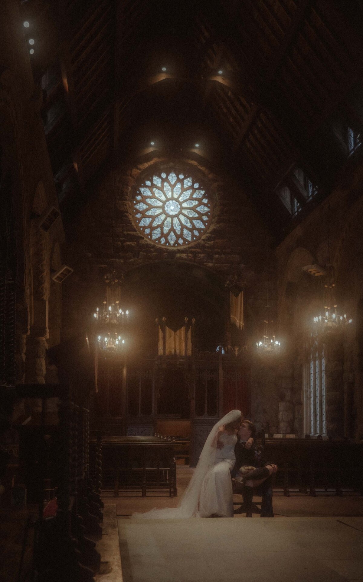 WeddingPhotography-TheSwiechs-StConansAndArdanaiseigScotland-171