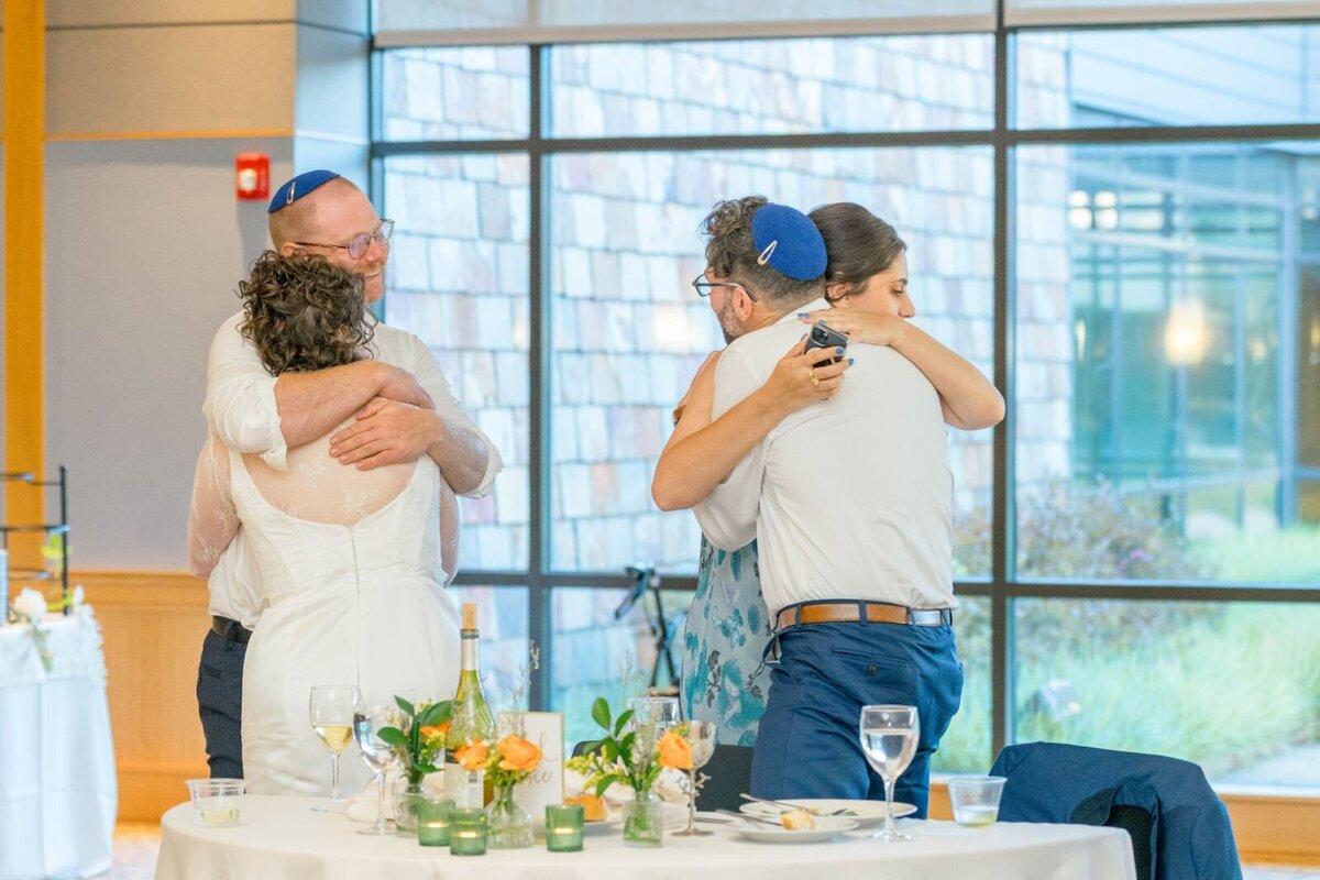 processed_ElianaMelmedPhotography_JewishWeddingPhotographer_ShulaNoah_Dancing-195