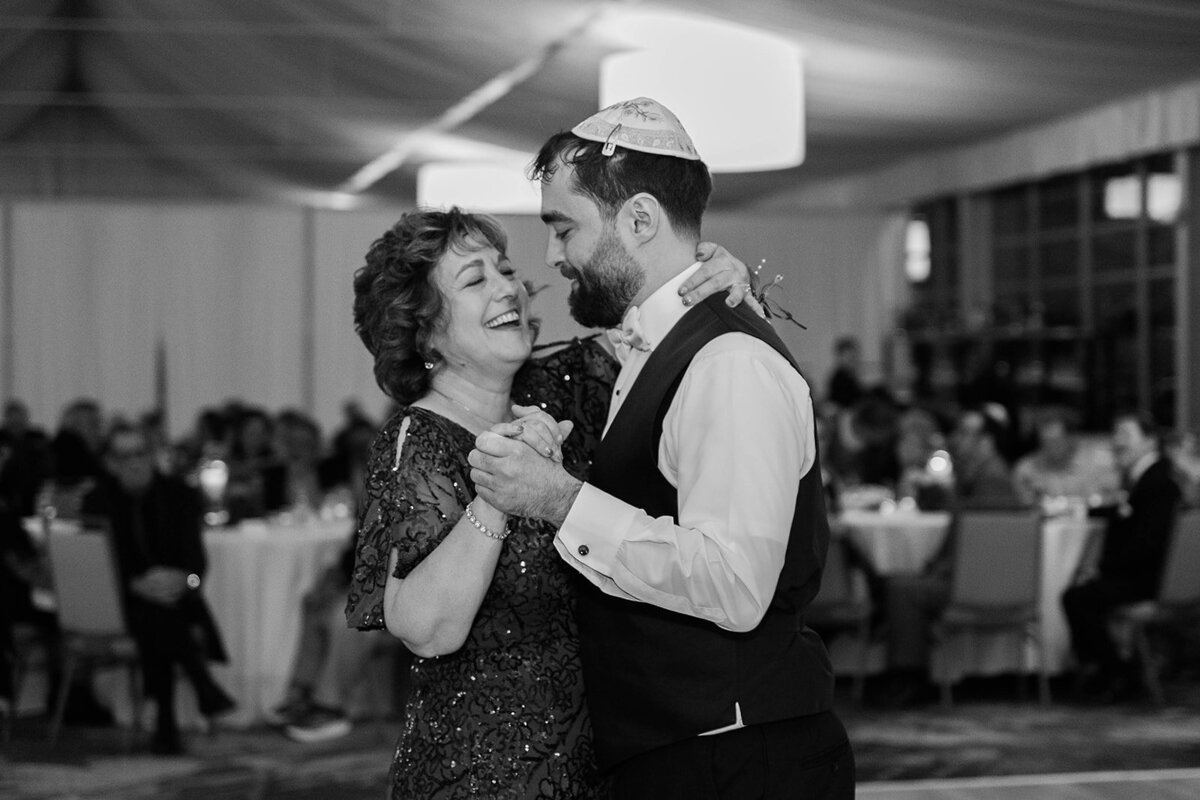 Eliana-Melmed-Photography-Chicago-LosAngeles-Jewish-WeddingPhotography-DInnerSpeeches-00155