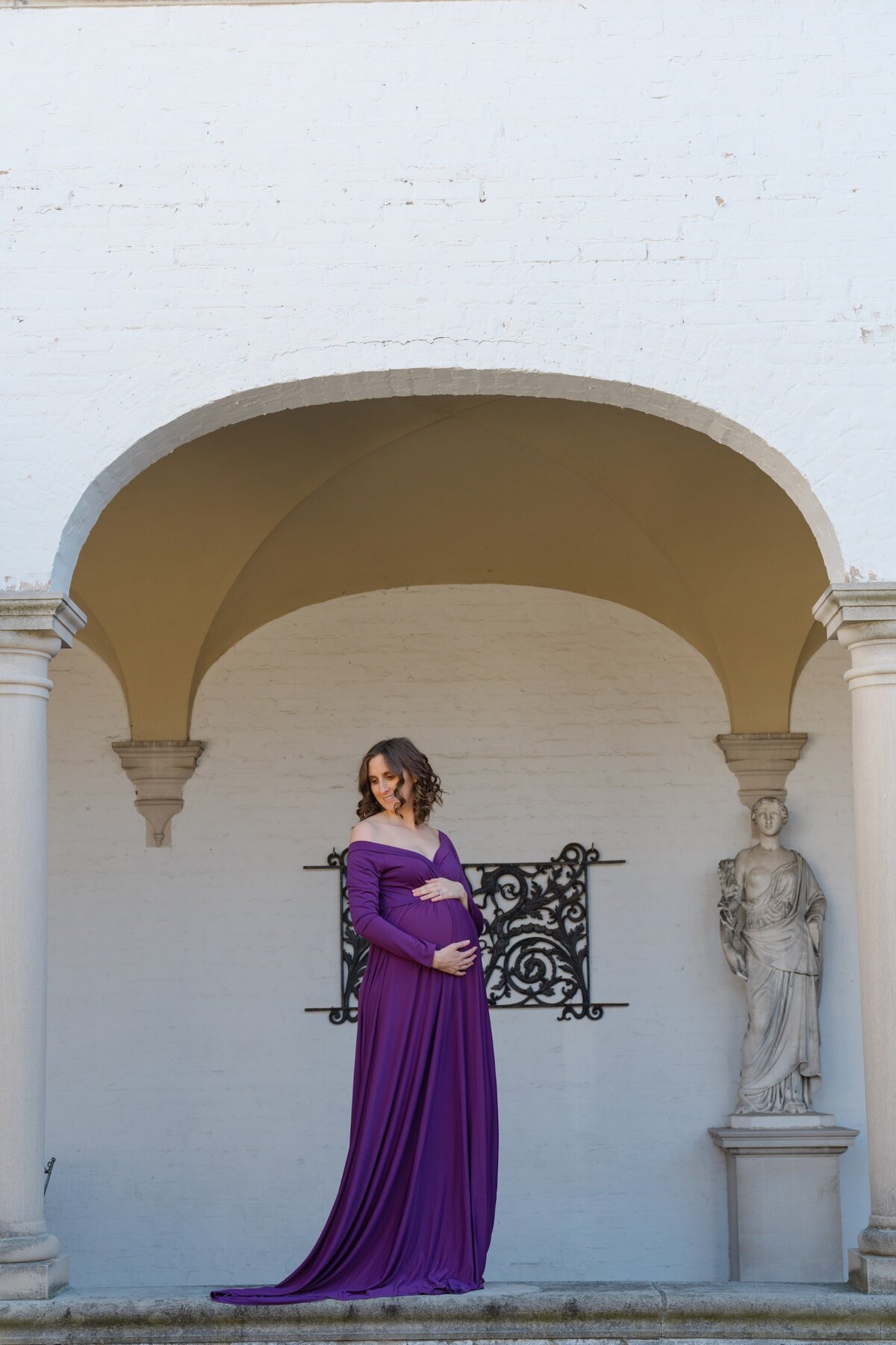 Maternity_Photography_at_Villa_Terrace_in_Milwaukee-18