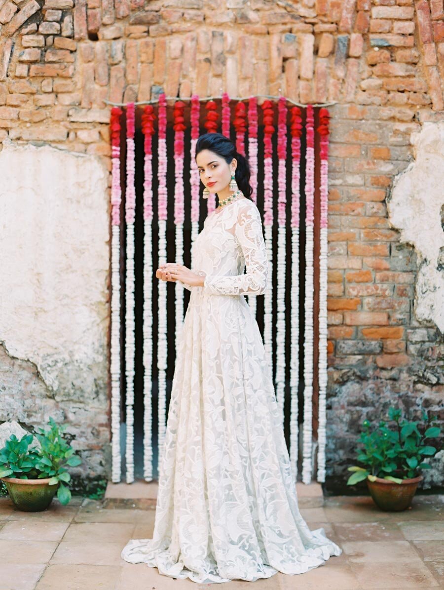 Indian Elopement Bridelan Mum Garland Naeem Khan Wedding Dress Bonnie Sen Photography