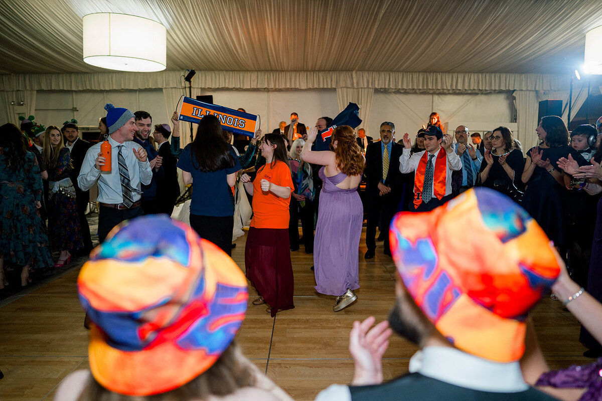 Eliana-Melmed-Photography-Chicago-LosAngeles-Jewish-WeddingPhotography-SimchaDancing-00100