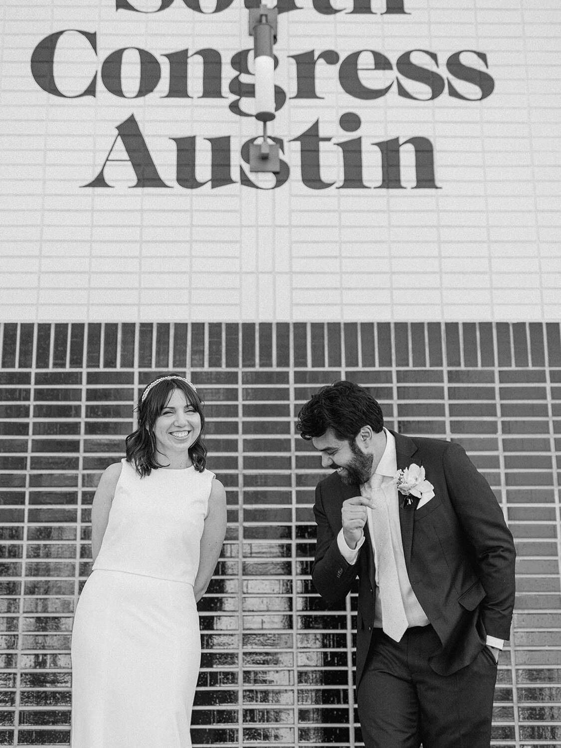234-Texas-film-wedding-photographer-RuétPhoto-RachelSlyWedding_featherandtwine-584_websize