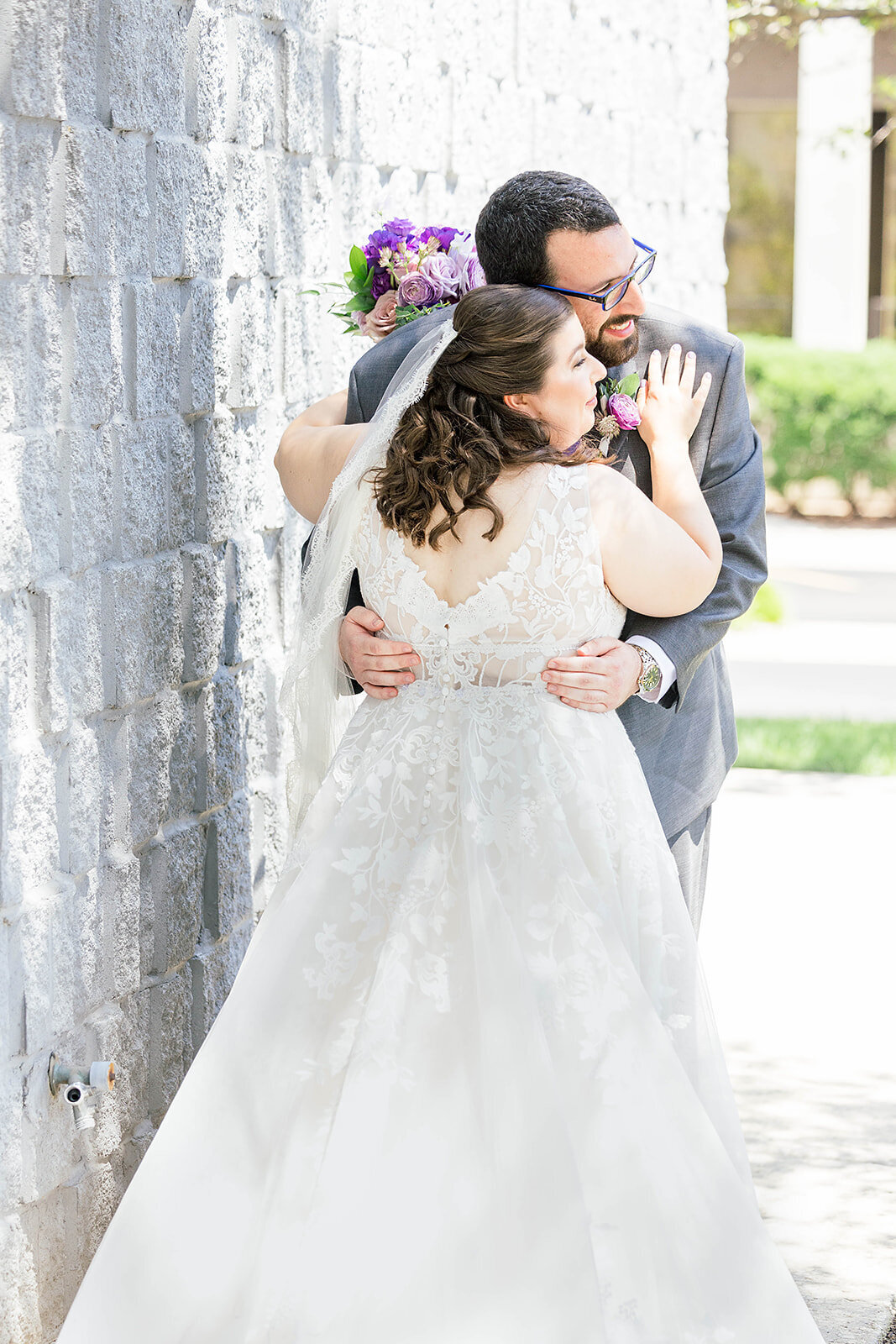 Eliana-Melmed-Photography-Chicago-LosAngeles-Jewish-WeddingPhotography-ElianaSklar-FirstLook-00131