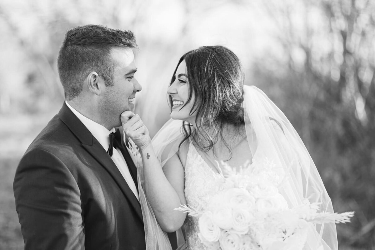 Alyssa-Marie-Photography-wedding-day-photo-bride-and-groom-happy
