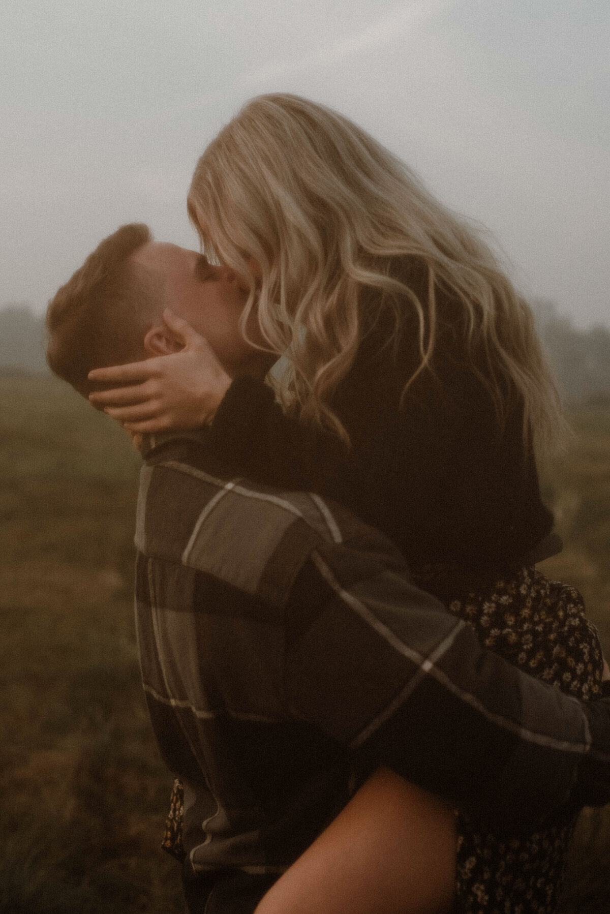 maple-ridge-vancouver-romantic-couples-photography-long-grass-field-53