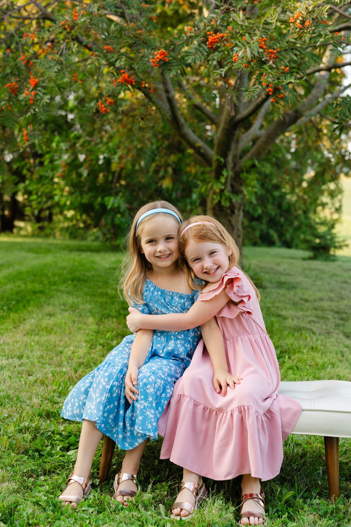 Outside-Golden Hour-Family-Photos-in-Milwaukee-area-9
