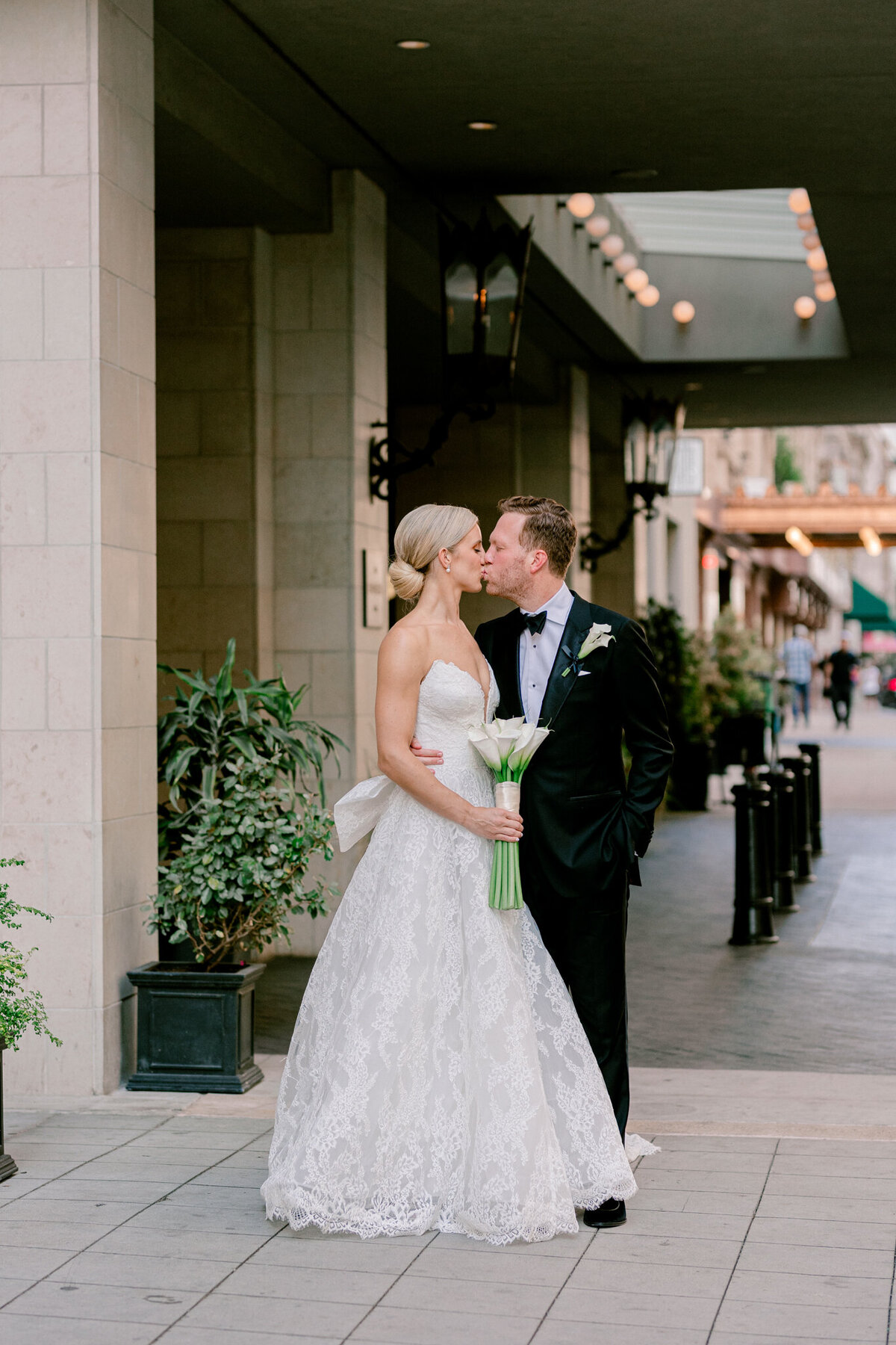Katelyn & Kyle's Wedding at the Adolphus Hotel | Dallas Wedding Photographer | Sami Kathryn Photography-240