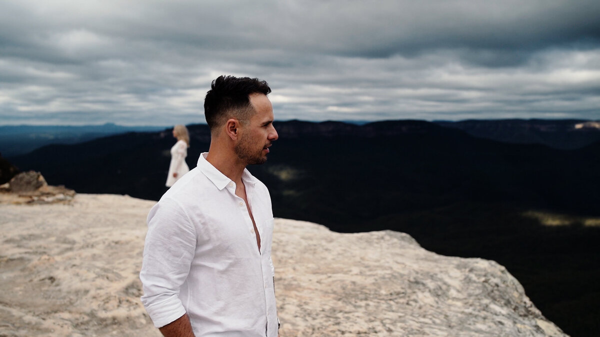 Jess+Luke-Blue-Mountains-Seclusions-The-Beginning15