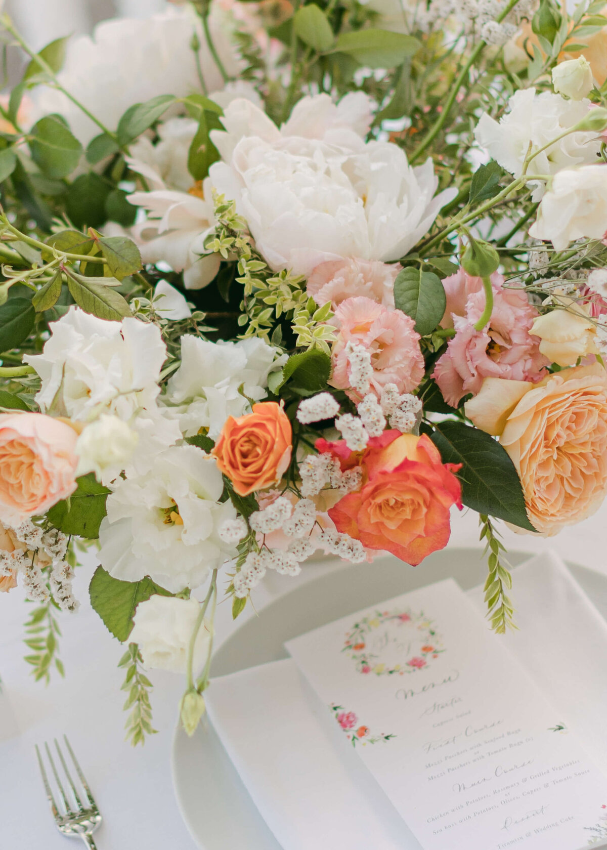 chloe-winstanley-italian-wedding-positano-rada-resturant-flowers