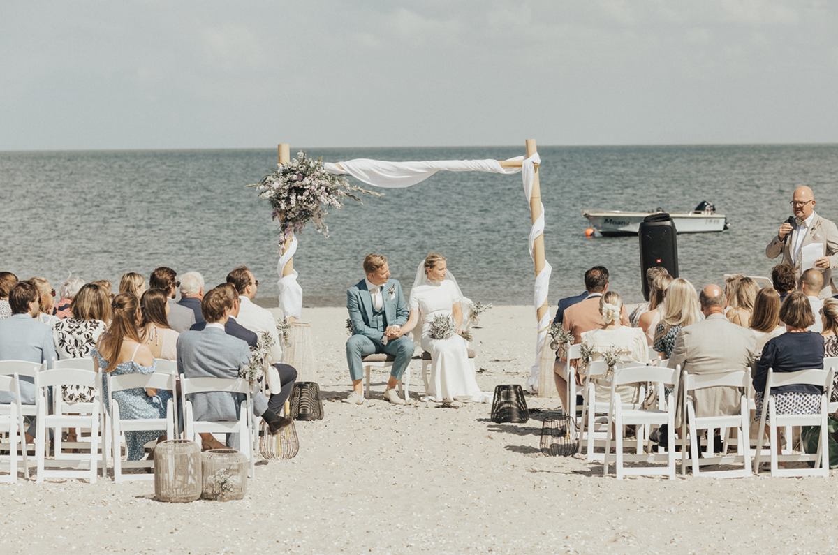 Trouwen Texel Bruidspaar Ceremonie Styling