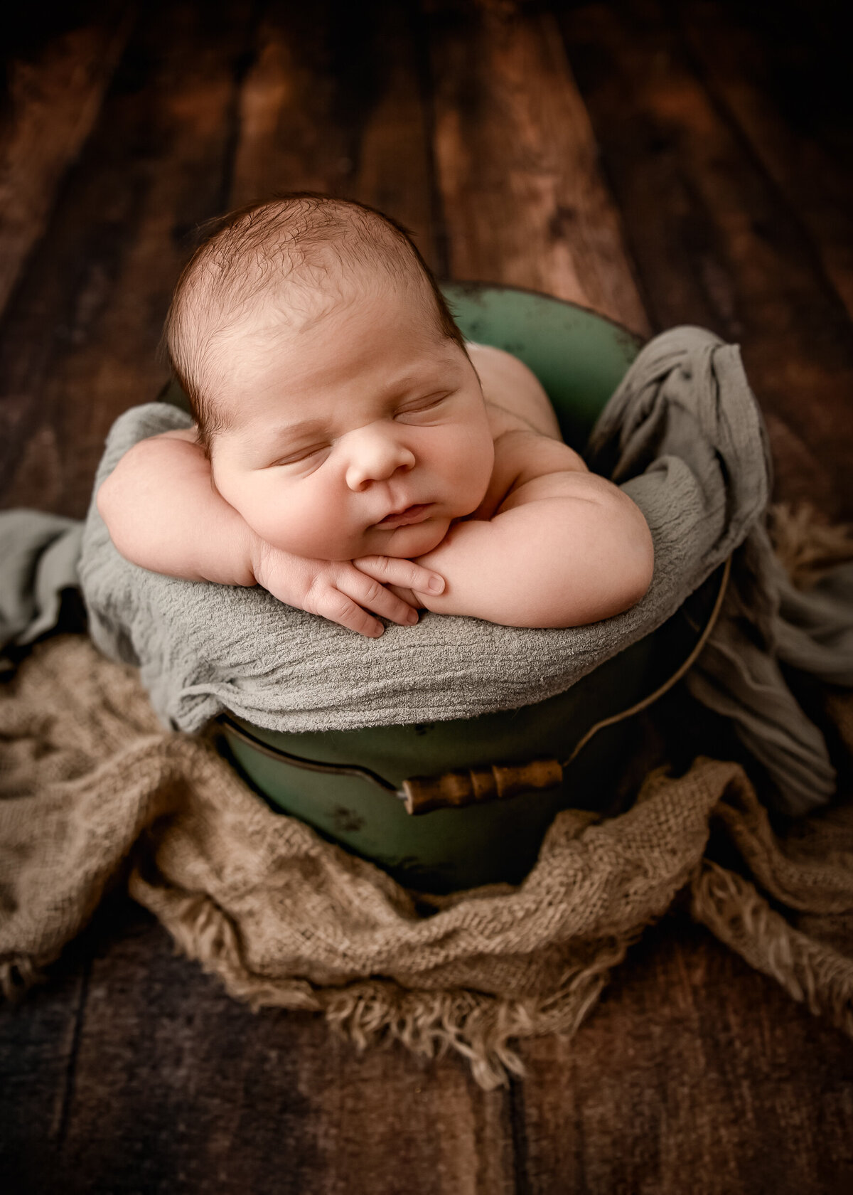 Best Newborn Photographer in the Lehigh Valley studio newborn session-4