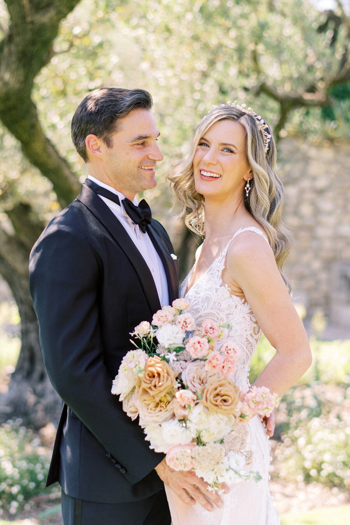 Maïlys Fortune Photography Husband Wife Wedding Weddings Photography France Switzerland Italy Timeless Dreamy Imagery Bilingual French English Destination Weddings Destination Wedding Provence French Riviera Paris Lake Como Tuscany90