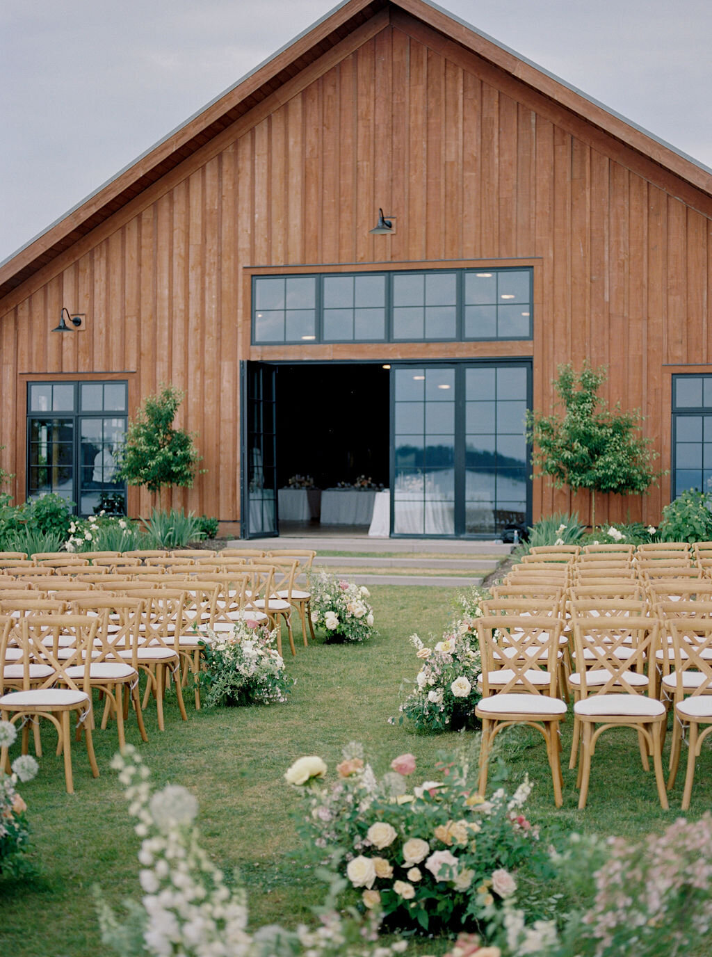 Lake-House-On-Canandaigua-Wedding-Ceremony-Verve-Event-Co-Finger-Lakes-New-York-Wedding-Planner (9)
