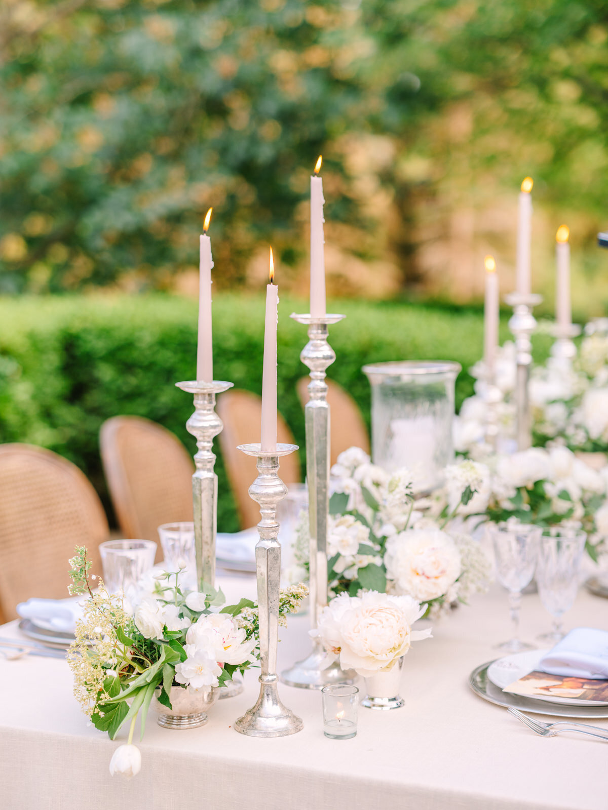 greencrest-manor-outdoor-reception-table-michigan-wedding-kassieanaphotography.com