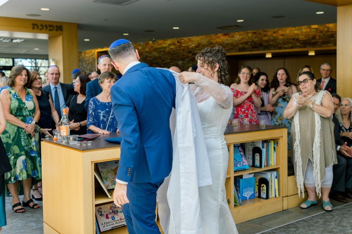 Eliana-Melmed-Photography-Chicago-LosAngeles-Jewish-WeddingPhotography-ShulaNoah-Tisch-00225