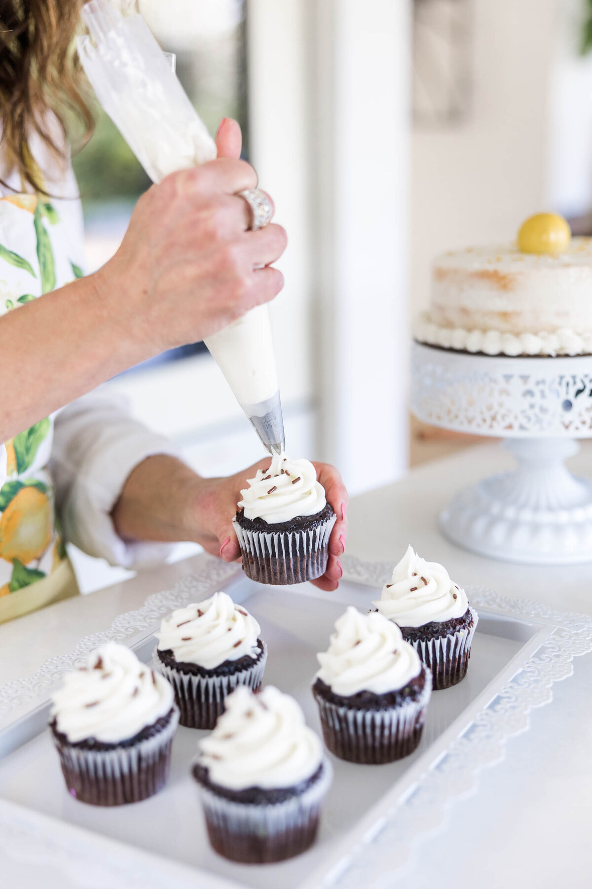baker-personal-branding-photo-shoot-cupcakes