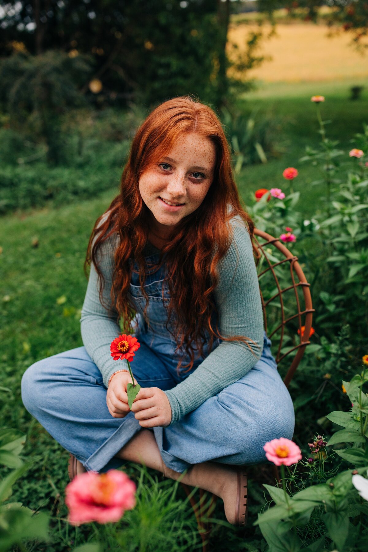 Flower-Senior-Portraits-Hartford-Wisconsin2