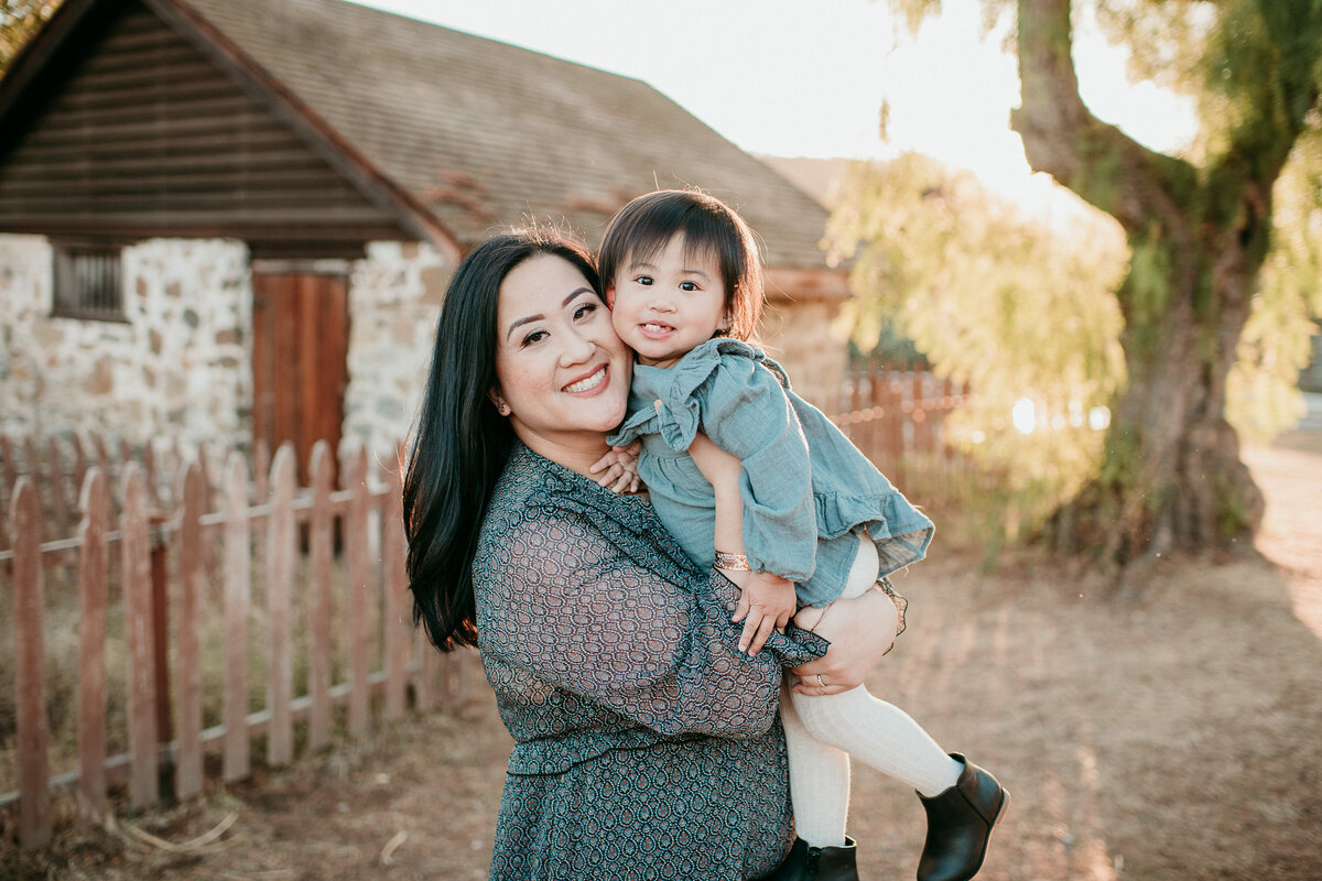 Carlsbad Family Photographer-booties snuggle117