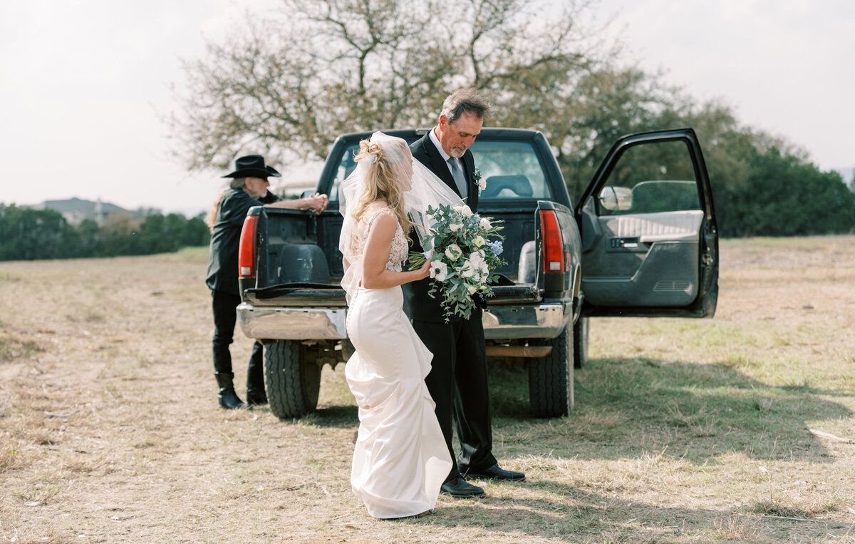 luck ranch-luck-ranch-spicewood-texas-willie-nelson-wedding-tonya-volk-photography-80