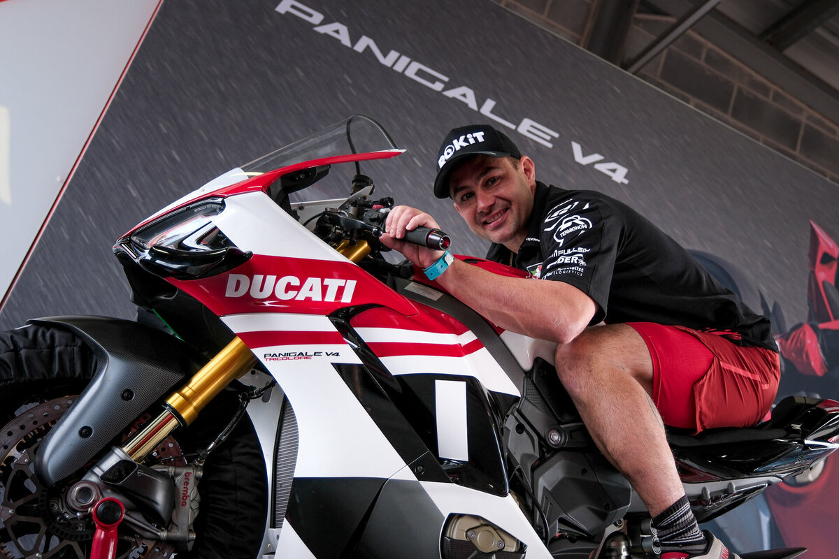 Boombox Ducati UK-10