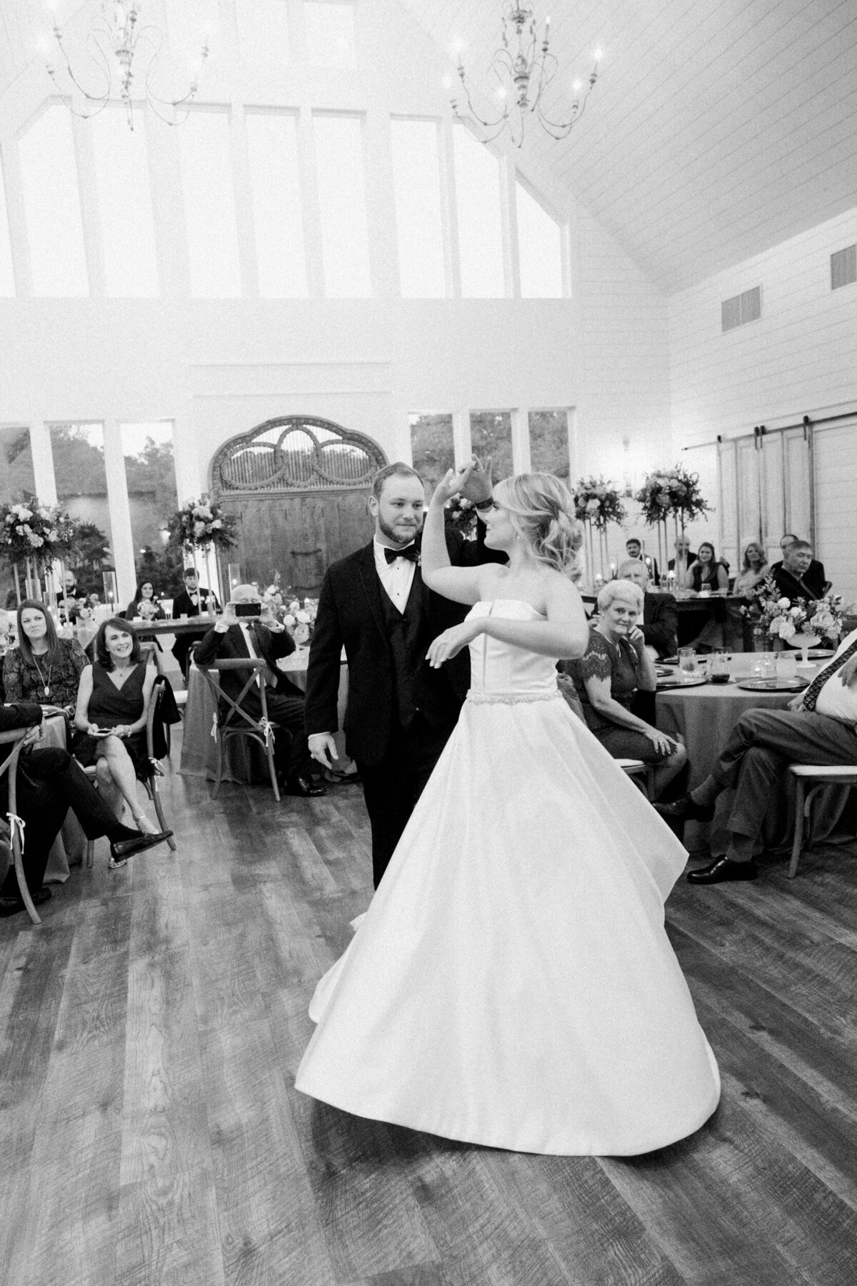 Dallas Wedding Photographer Bethany Erin French Farmhouse345