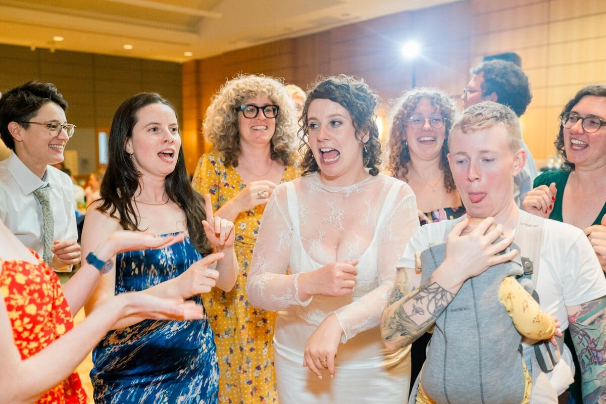 processed_ElianaMelmedPhotography_JewishWeddingPhotographer_ShulaNoah_Dancing-275