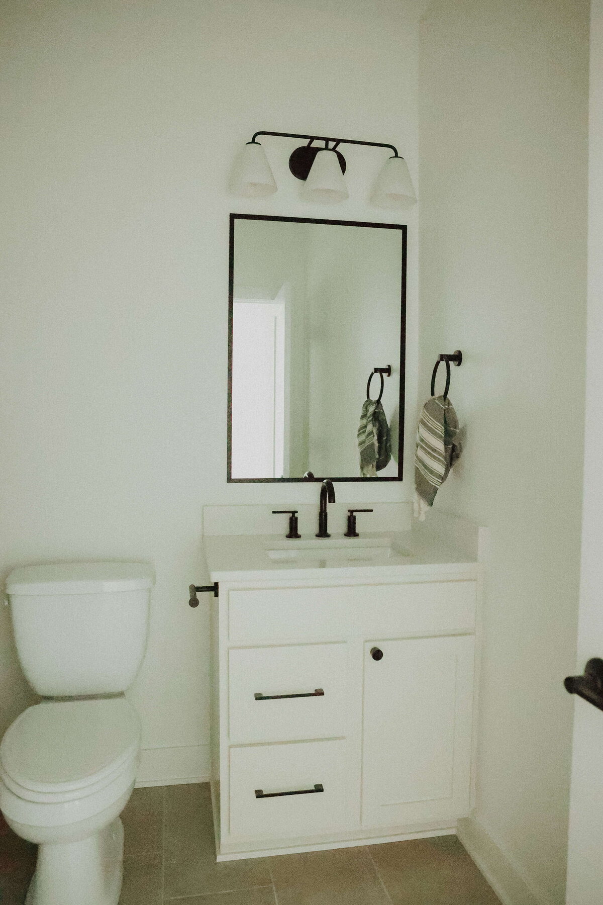 3034-Bathroom-Grimes-Central-Iowa-Custom-Home-JRL-Builders-3F1A2101