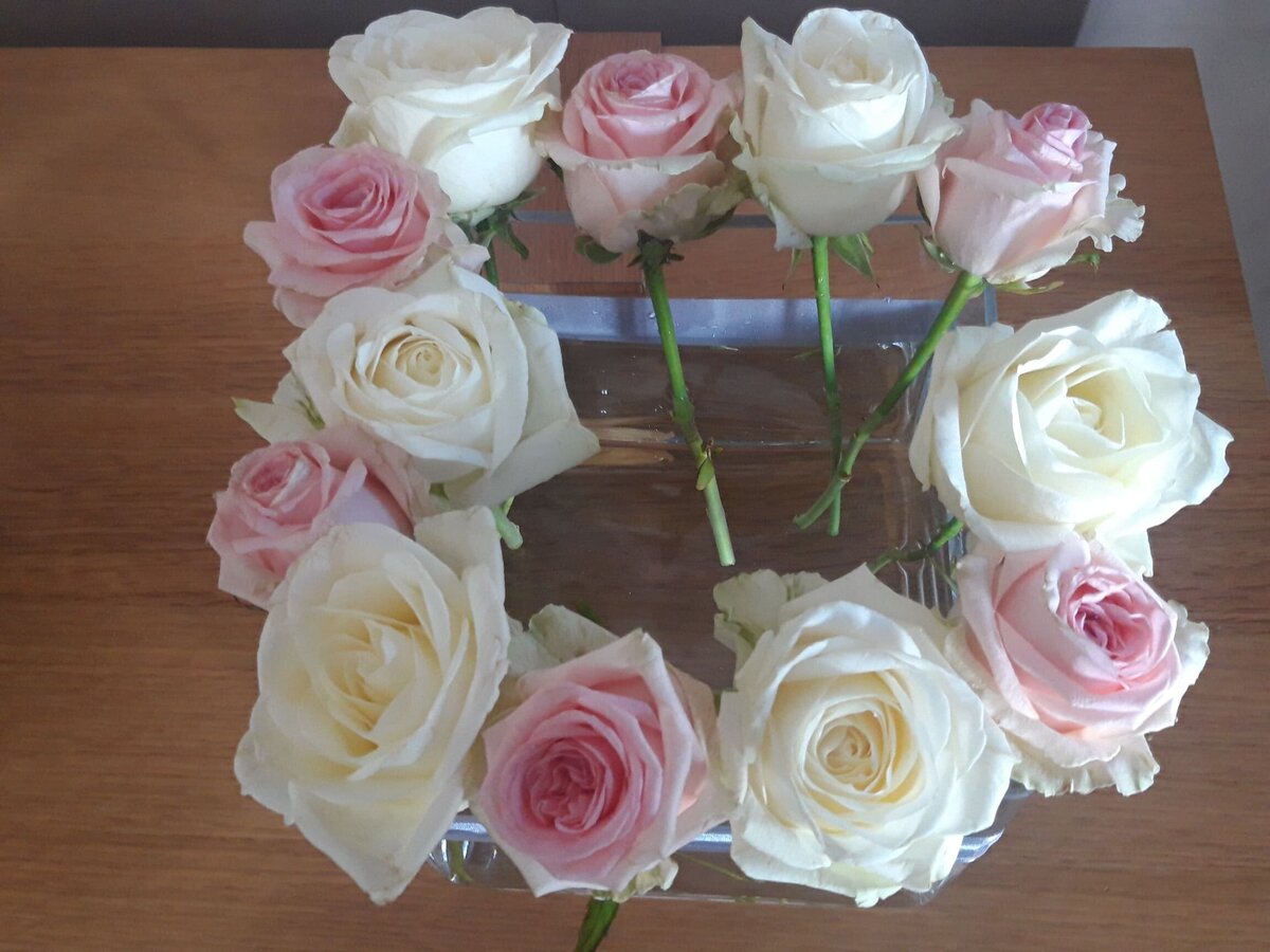 composition-fleurs-roses-mariage