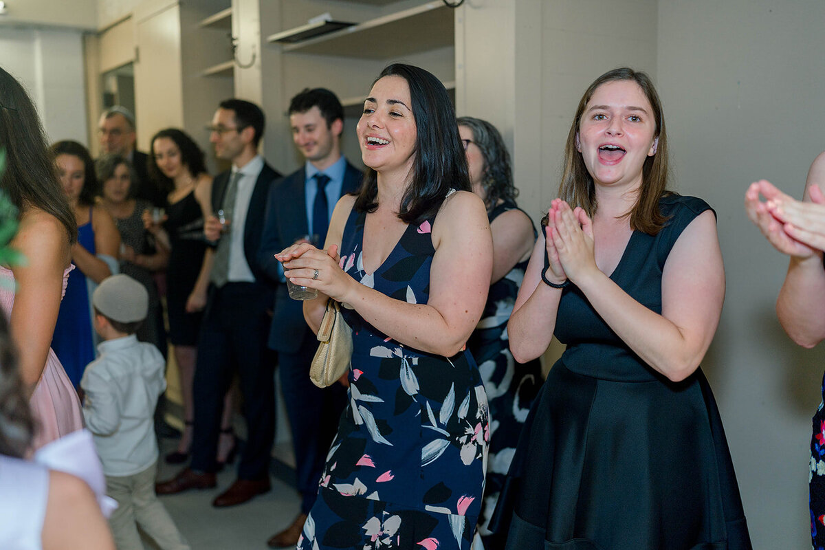 Eliana-Melmed-Photography-Chicago-LosAngeles-Jewish-WeddingPhotography-ElianaSklar-Tisch-00098