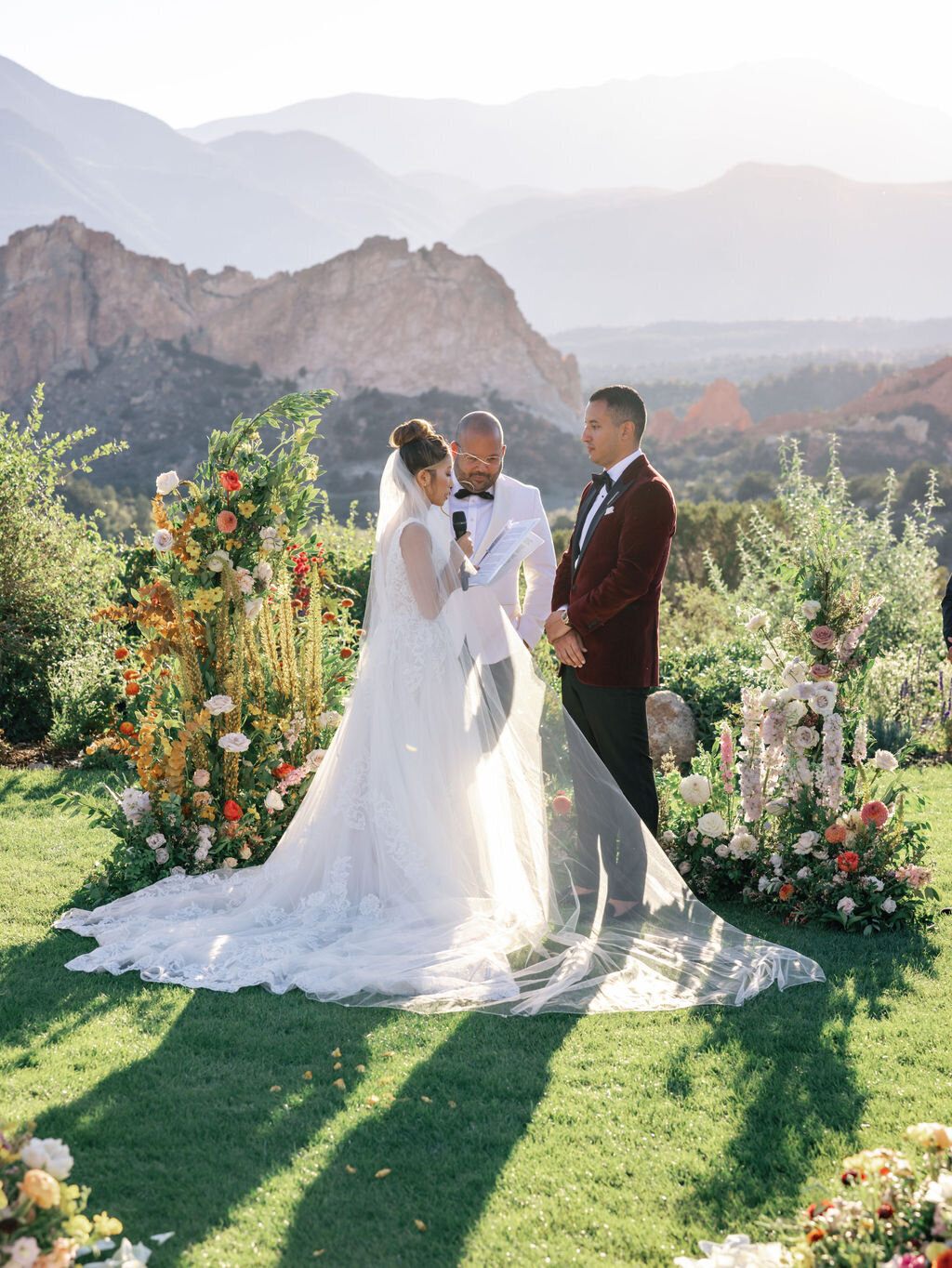 Carlos-Hernandez-Photography-Young-and-Michael-Wedding-Garden-of-the-Gods-Resort-Colorado-Springs-0488
