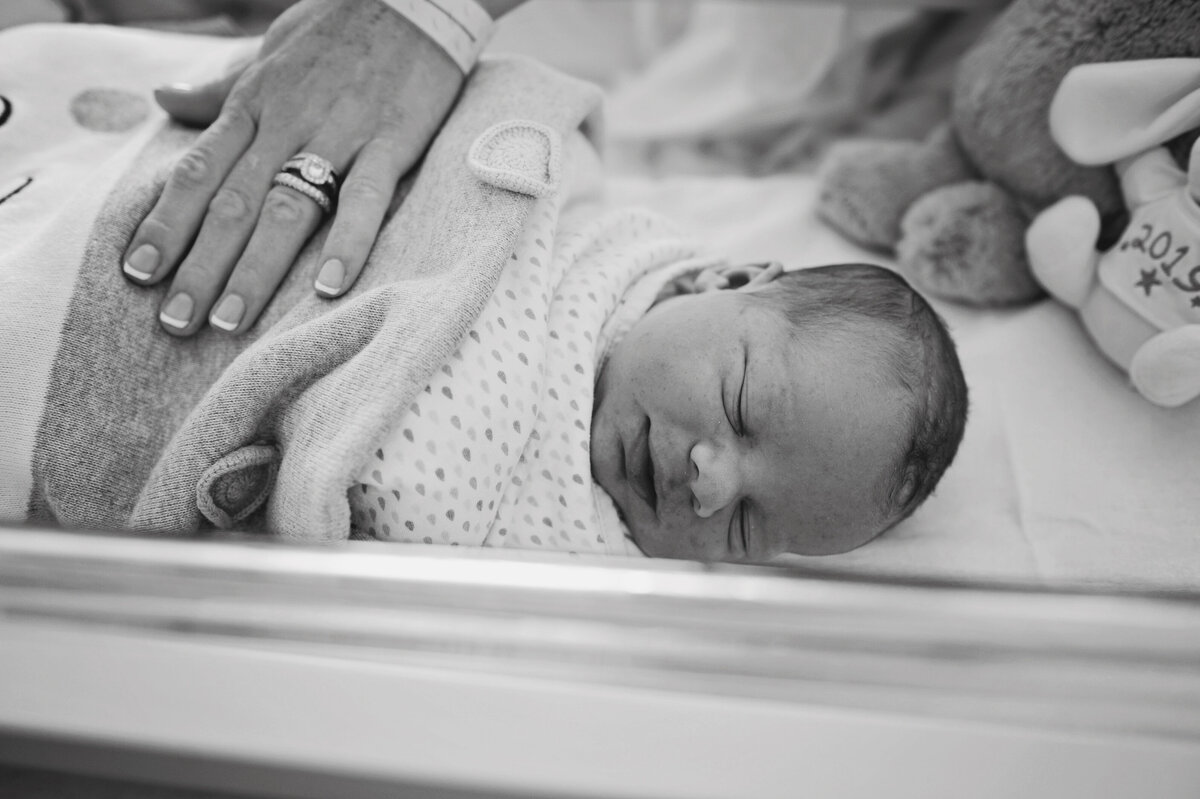 JessMorganPhotography_in_hospital_newborn_043