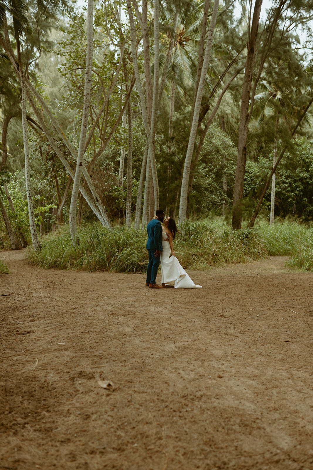 1hawaii elopement photography emilee setting photo oahu elopement packages