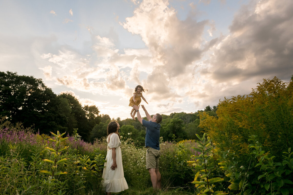 Boston-family-photographer-bella-wang-photography-Lifestyle-session-outdoor-wildflower-82