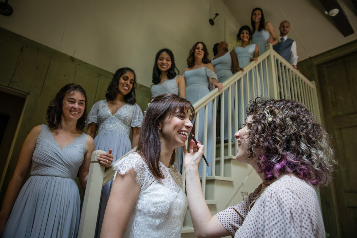 Witness the magic of this breathtaking wedding moment at a Chesterwood Berskshires, skillfully captured by photographer Matthew Cavanaugh.