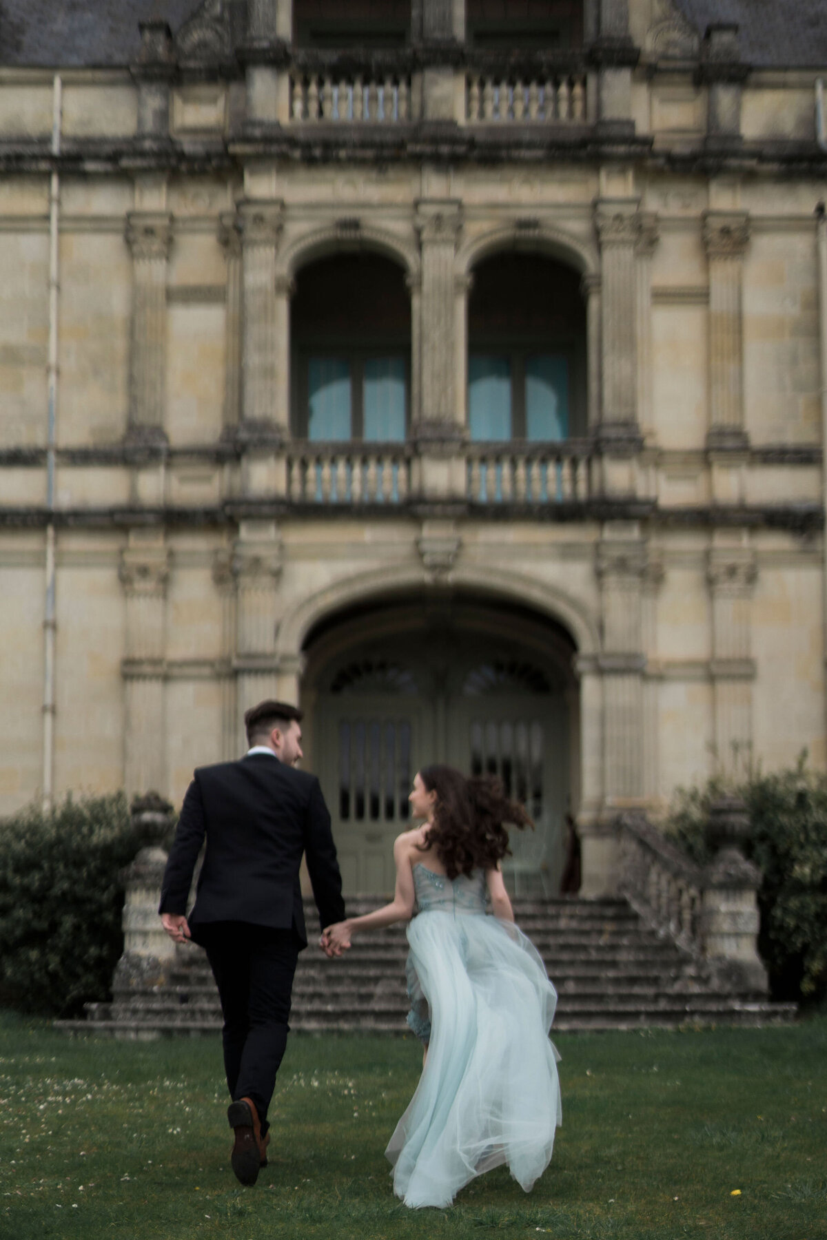 059-Chateau-de-la-Bourdaisiere-Destination-Wedding-Elopement-Photographer-Paris-Cinematic-Editorial-Luxury-Fine-Art-Lisa-Vigliotta-Photography