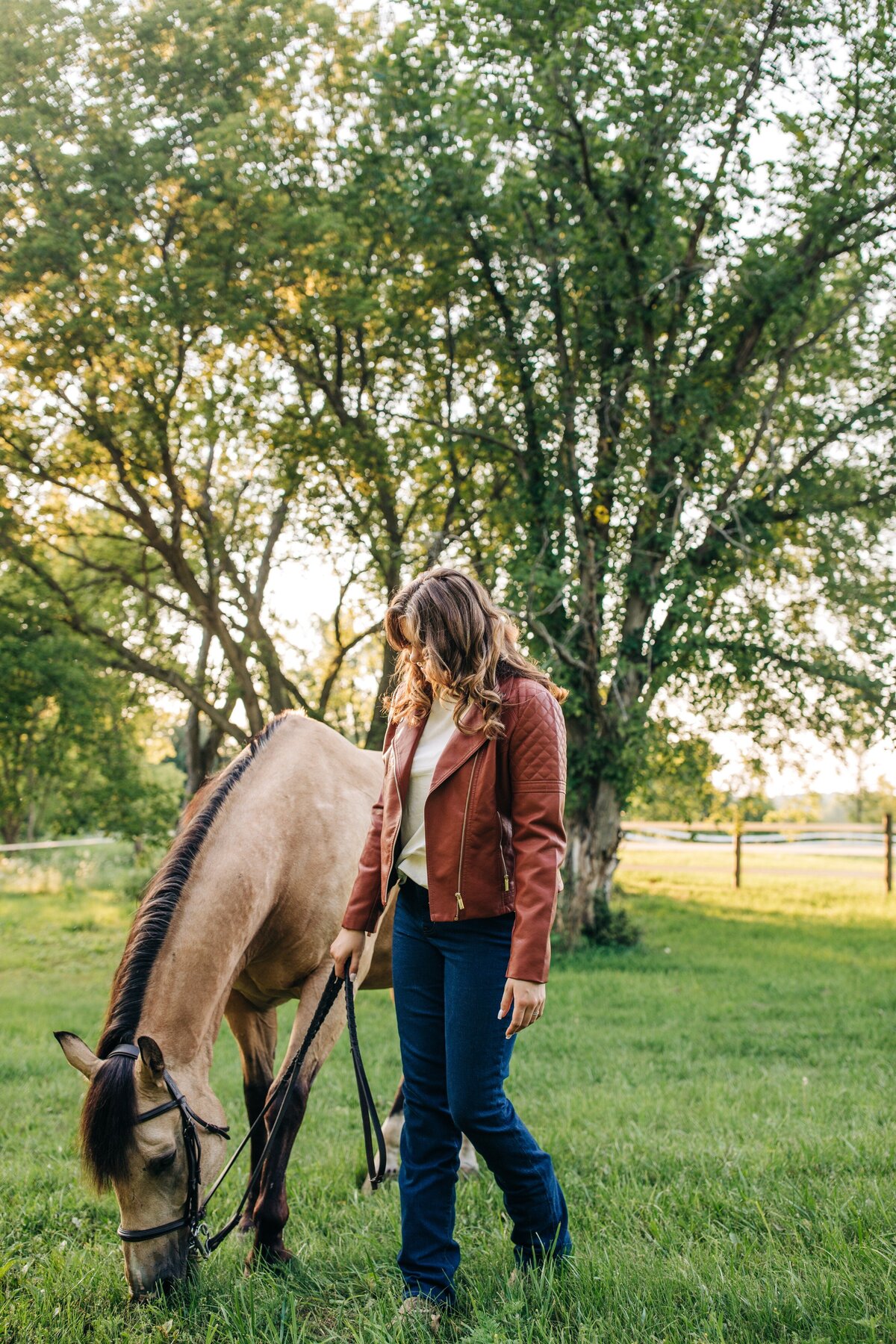Senior-Photos-with-Horse