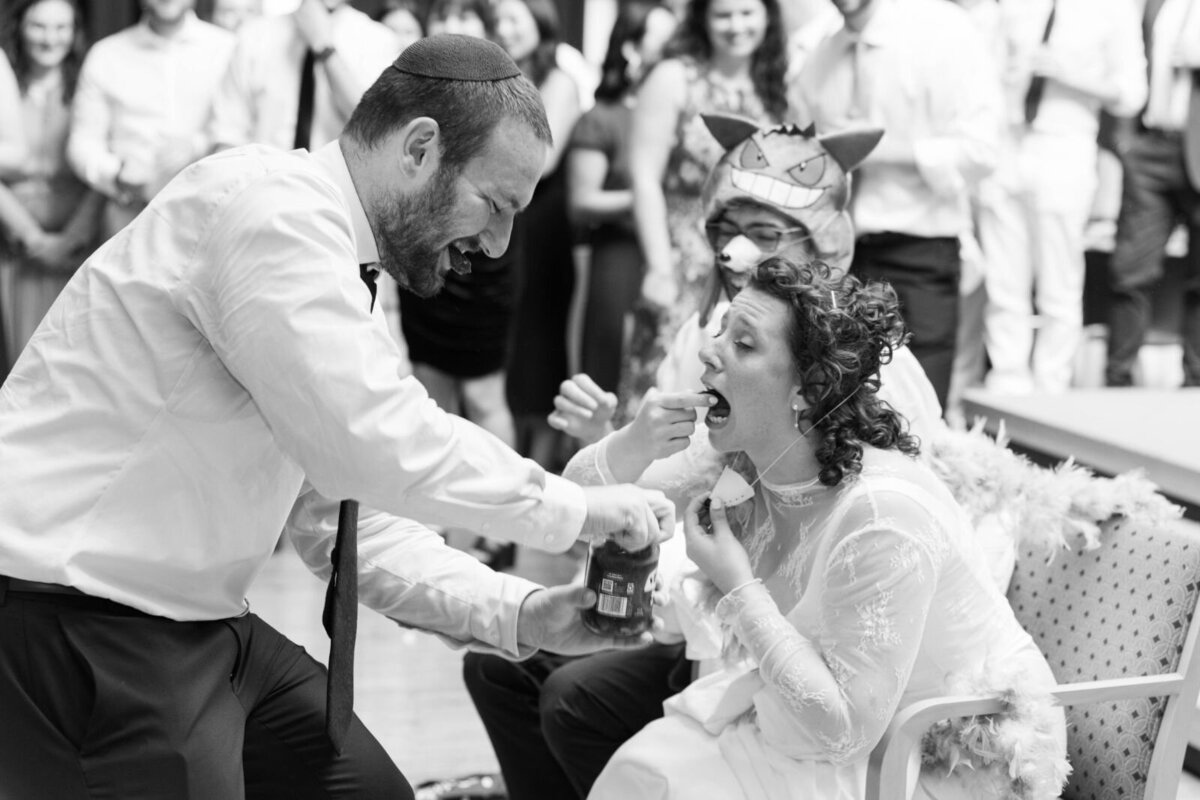 Eliana-Melmed-Photography-Chicago-LosAngeles-Jewish-WeddingPhotography-ShulaNoah-Shtick-00099