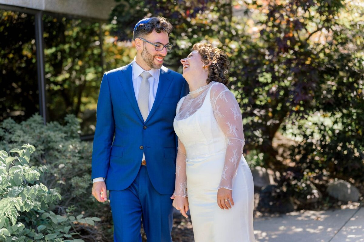 Eliana-Melmed-Photography-Chicago-LosAngeles-Jewish-WeddingPhotography-ShulaNoah-CouplesPortraits-00107