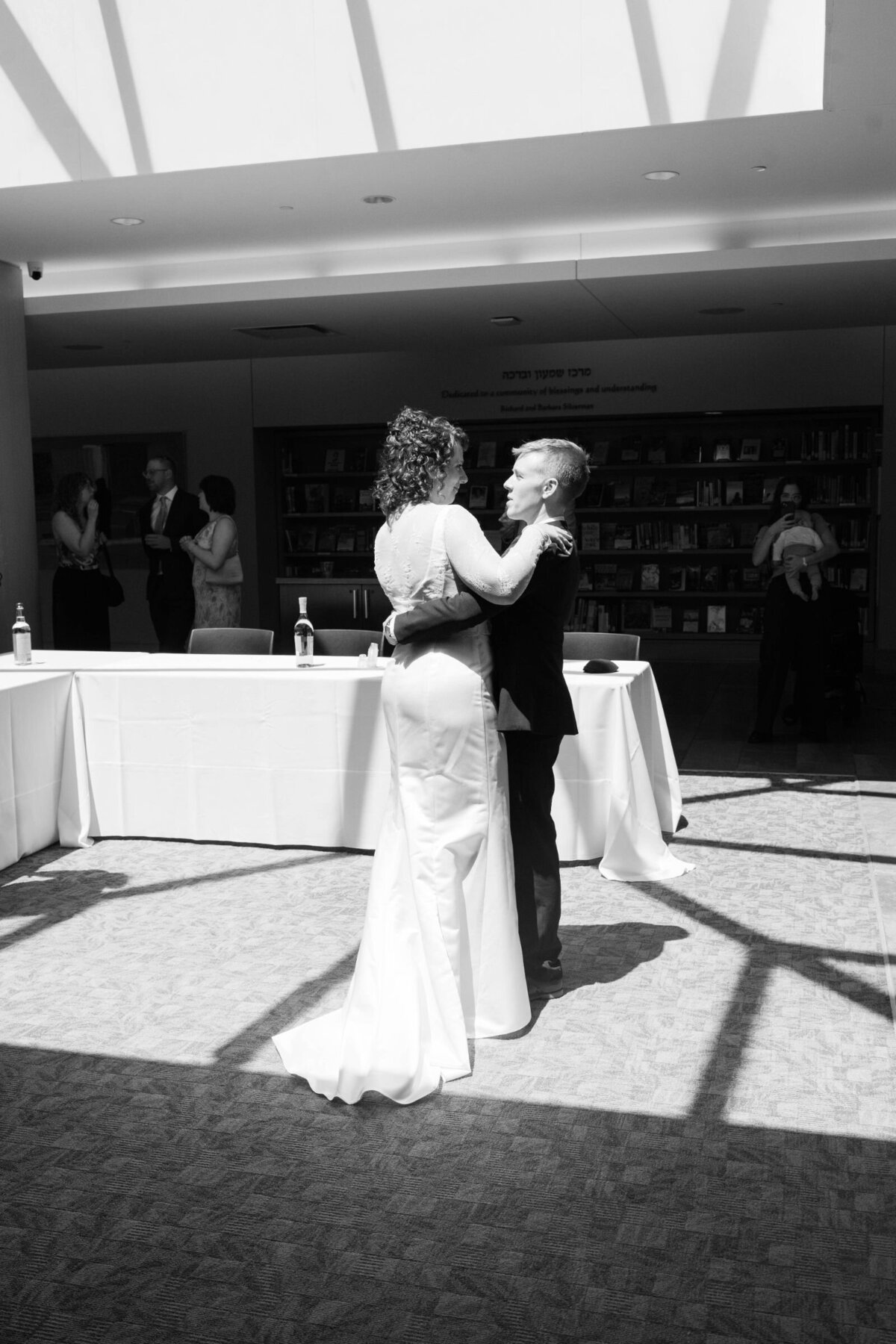 Eliana-Melmed-Photography-Chicago-LosAngeles-Jewish-WeddingPhotography-ShulaNoah-Ketubah-00008