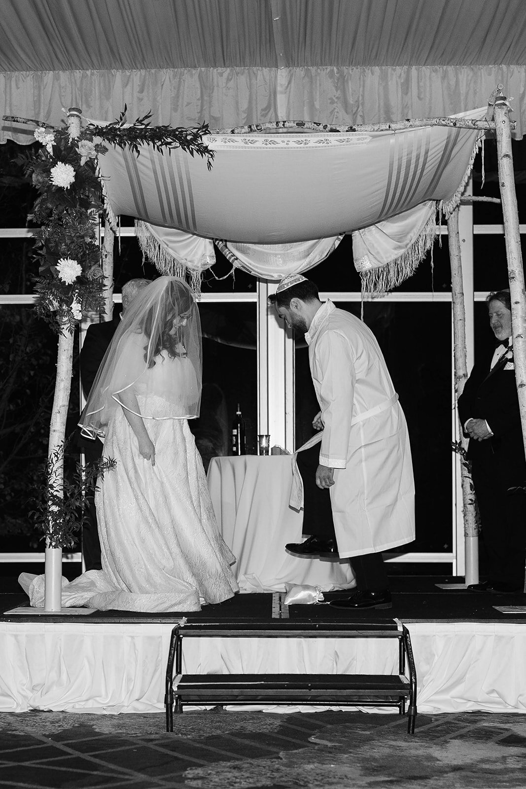 Eliana-Melmed-Photography-Chicago-LosAngeles-Jewish-WeddingPhotography-Chuppah-00245