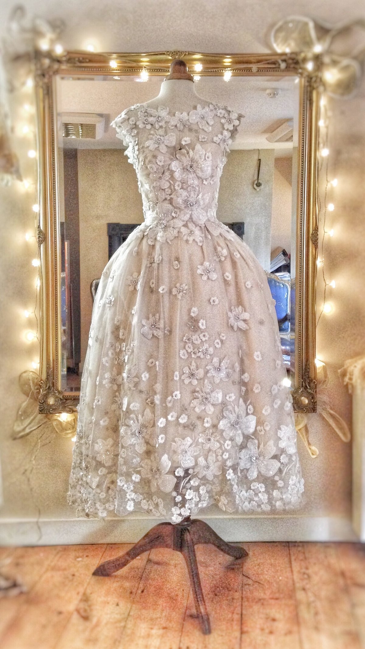 Tamara_flower_ballerina_lace_tulle_wedding_dress_JoanneFlemingDesign (2)