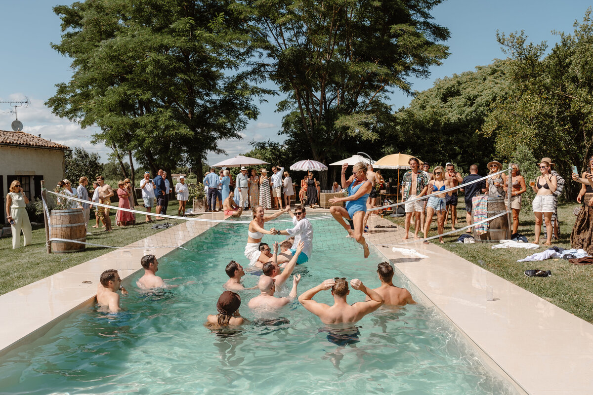 Lulu & Tom 3Pool Party 7