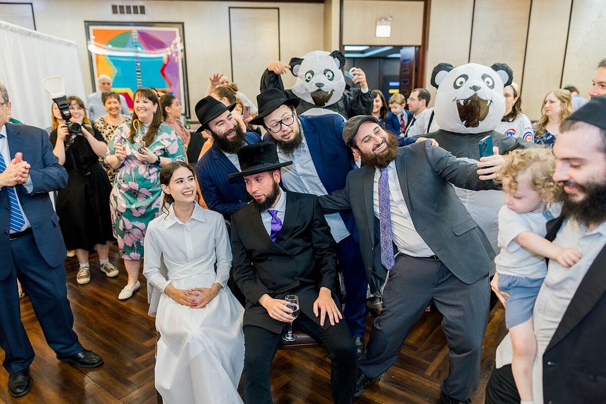 Eliana-Melmed-Photography-Chicago-LosAngeles-Jewish-WeddingPhotographer-CarmiKalman-Shtick-00016
