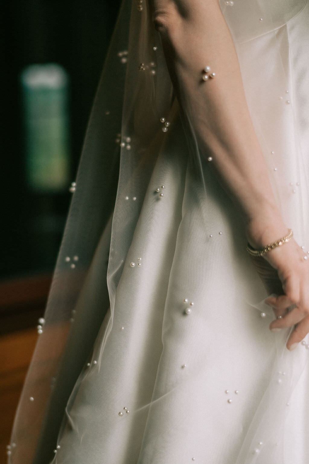 Editorial wedding photography blending timeless artistry and story-driven documentary style in Oregon + Adirondacks.