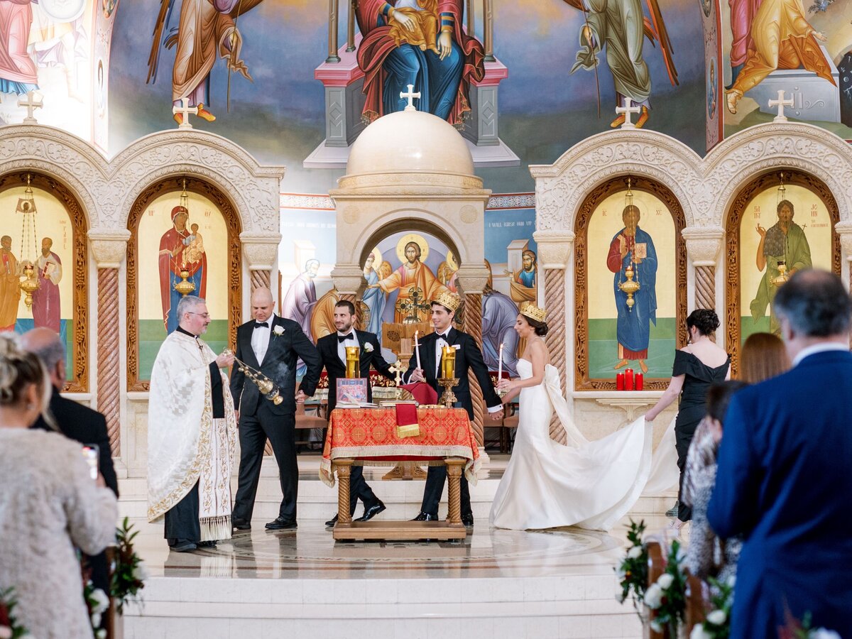 Event-Planning-DC-Wedding-Saints-Peter-and-Paul-Antiochian-Church-Potomac-Anna-&-Mateo-crown-ceremony